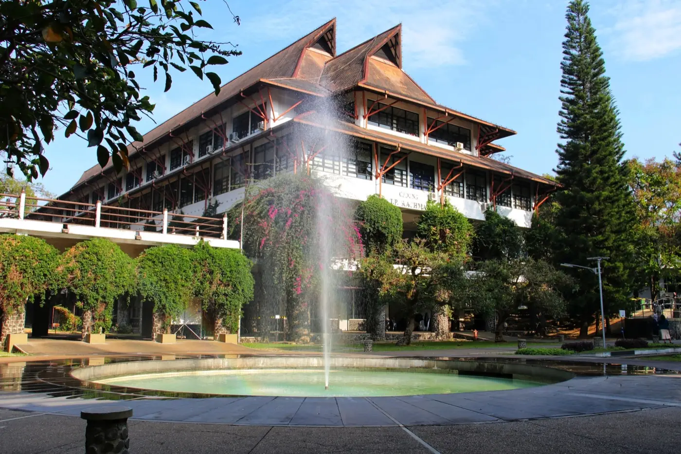 ITB Ganesha campus building and fountain